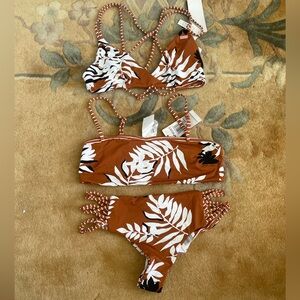NWT Roxy 3 peice reversible set